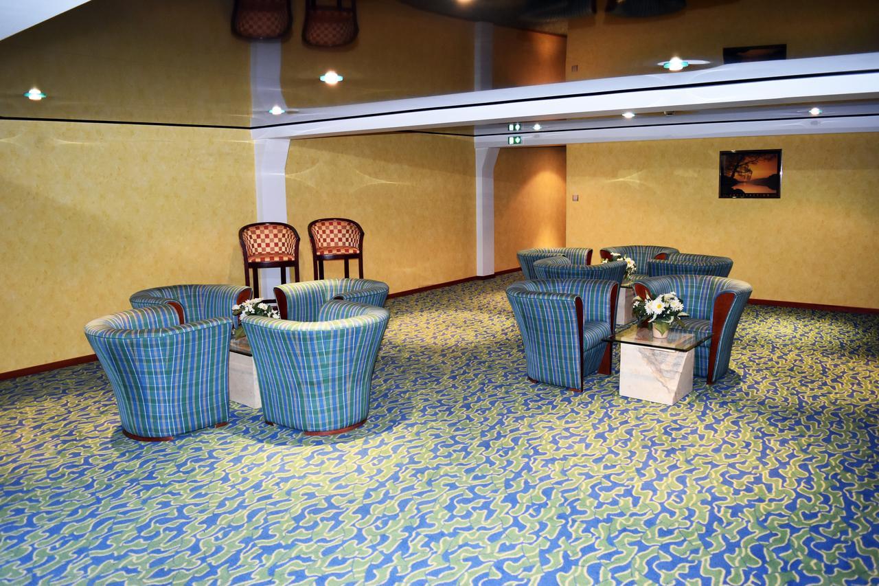 Hotel Le Pole Europeen Aubange Exterior photo