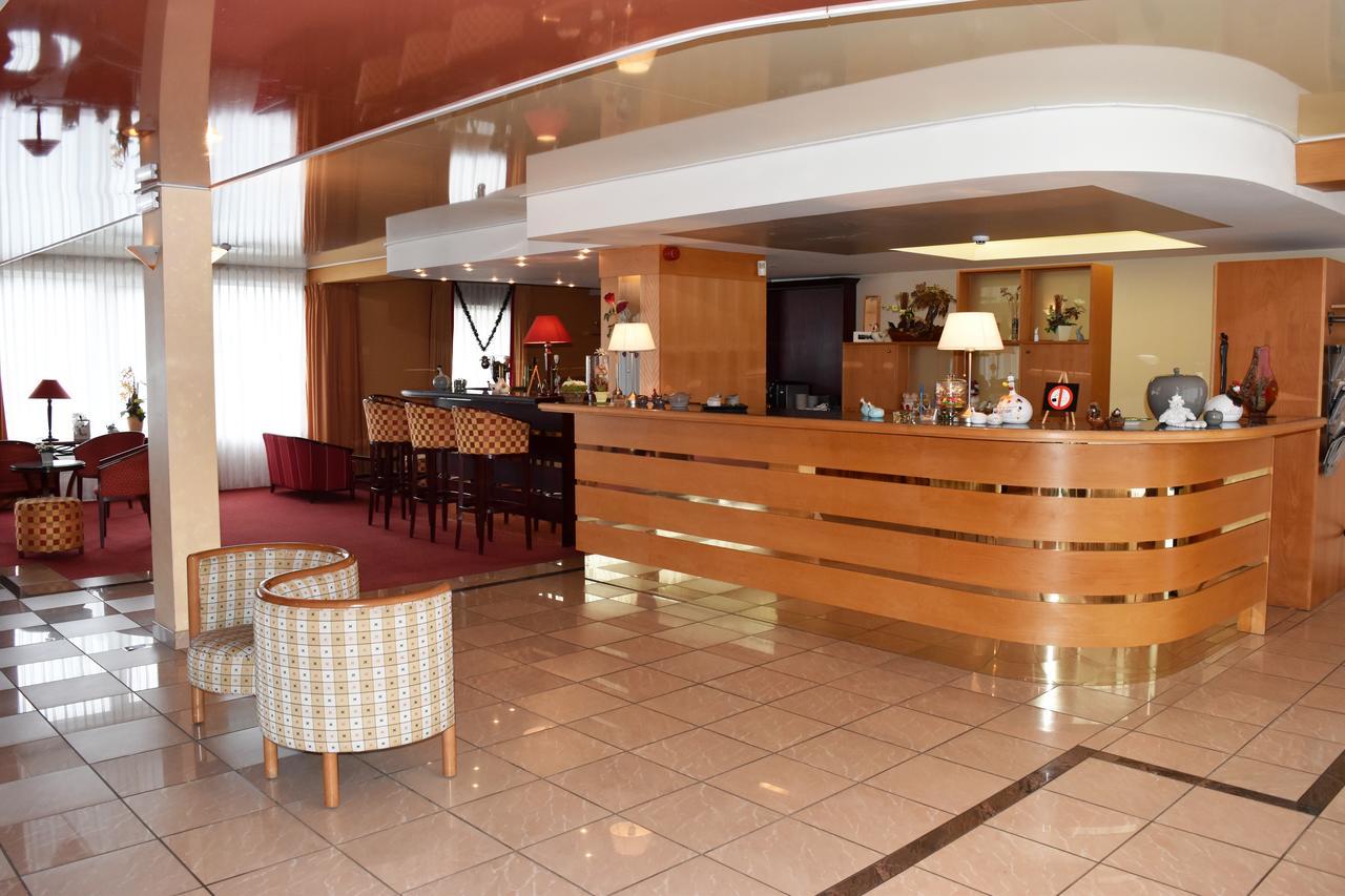 Hotel Le Pole Europeen Aubange Exterior photo